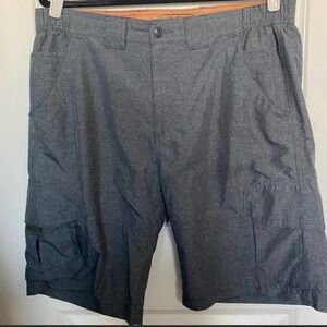 Field & Stream Grey Shorts size : large